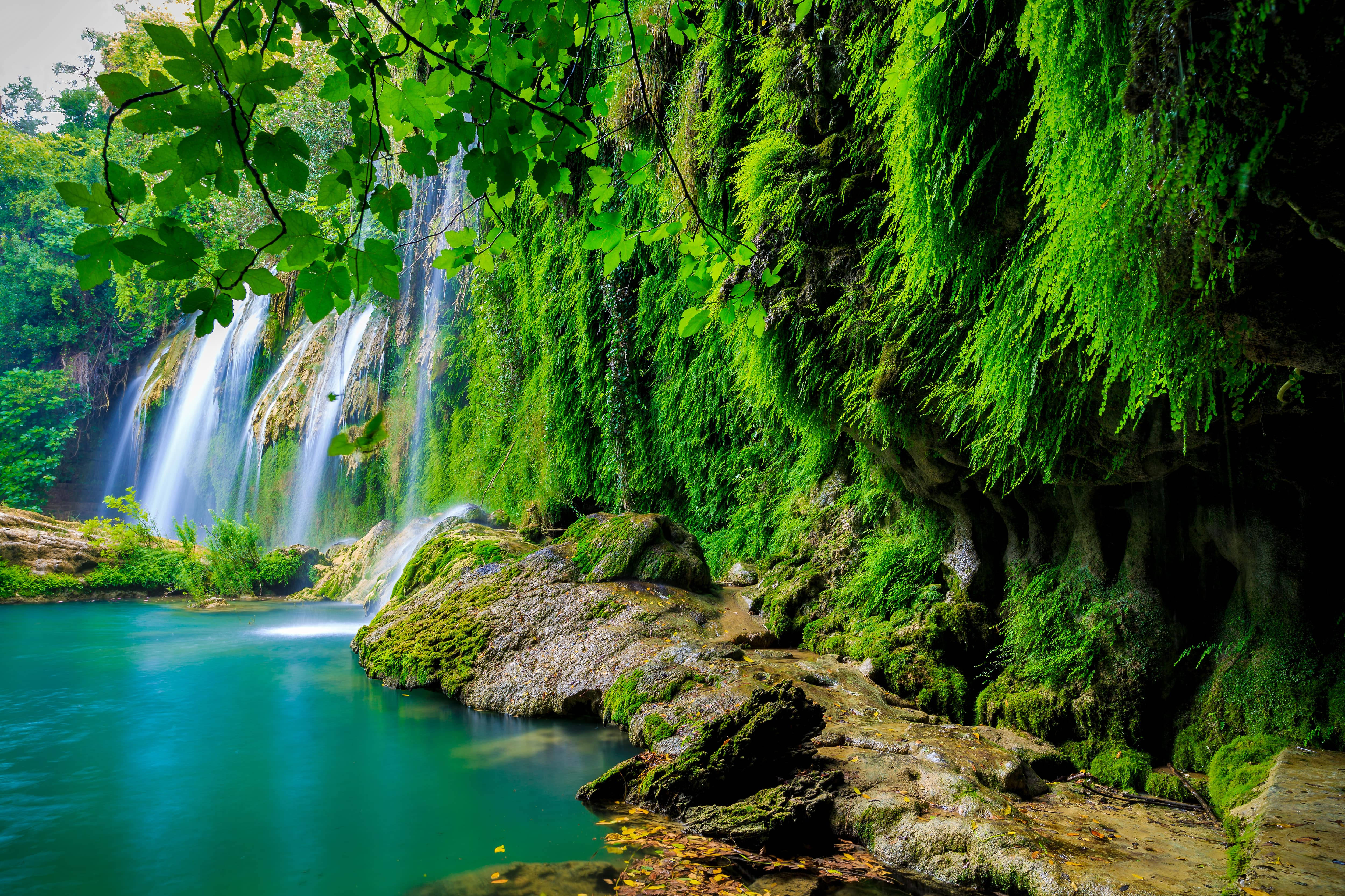 4k Green Kursunlu Waterfall Wallpaper