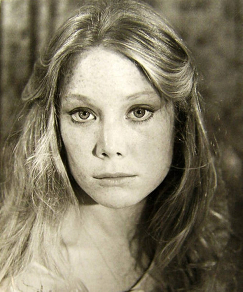 A Classic Sepia Portrait Of Sissy Spacek Wallpaper