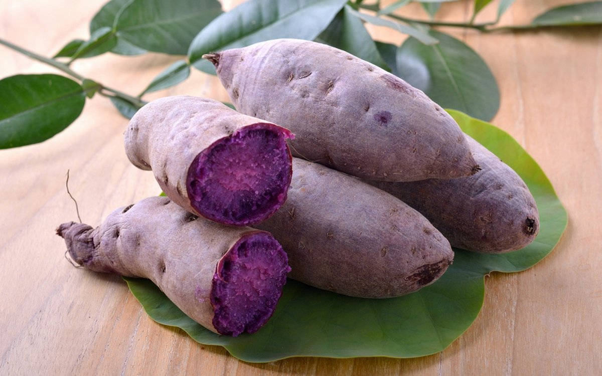 A Glimpse Of The Vibrant Filipino Purple Yam Wallpaper