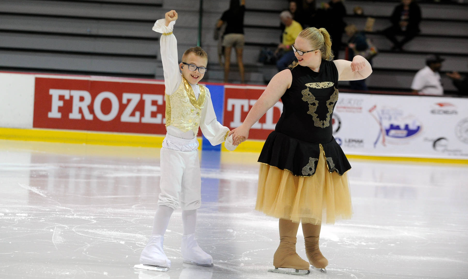 A Graceful Performance By A Figure Skater In Us Skating Adaptive Program. Wallpaper