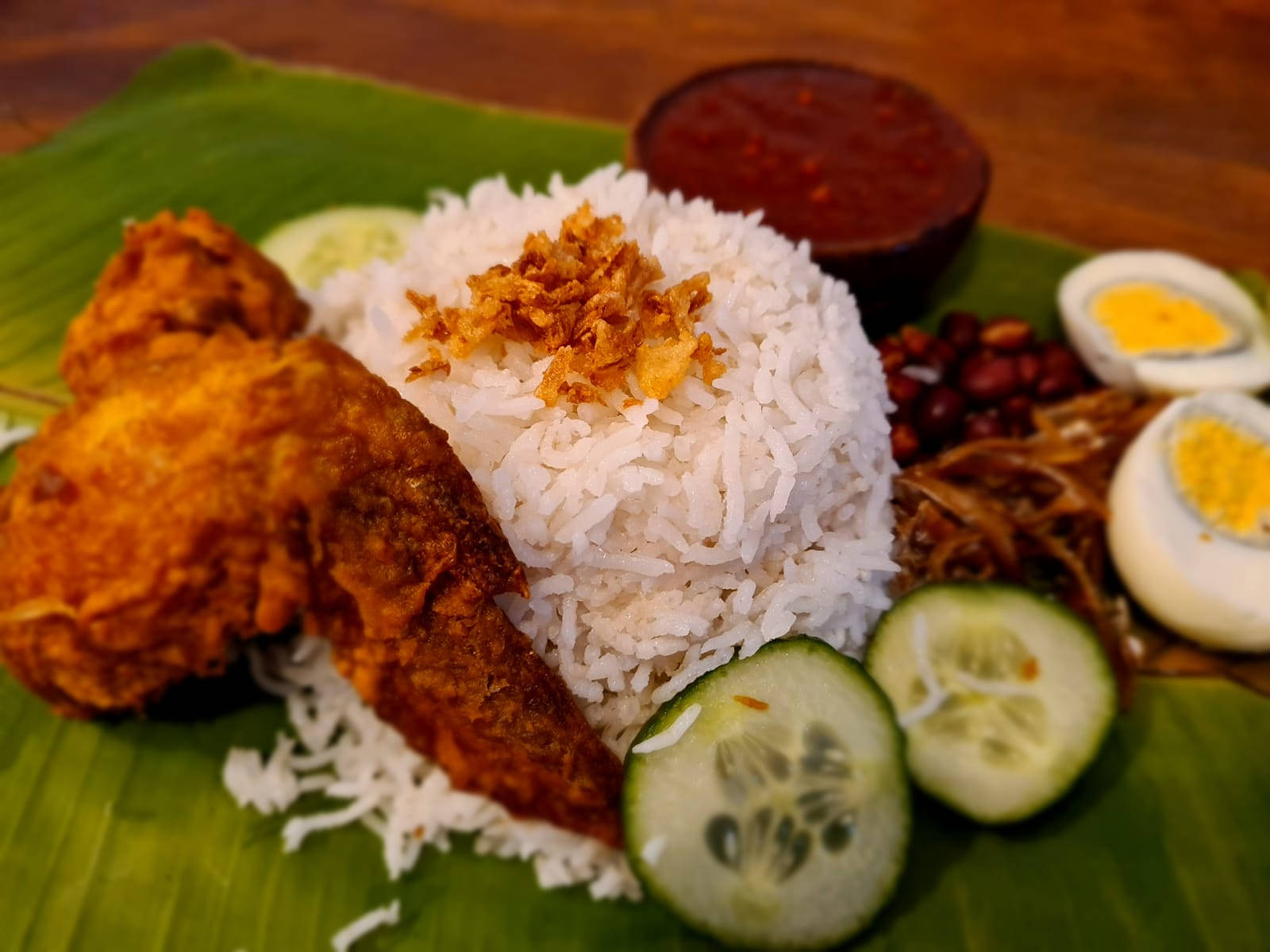 A Mouthwatering Plate Of Authentic Malaysian Nasi Lemak Wallpaper