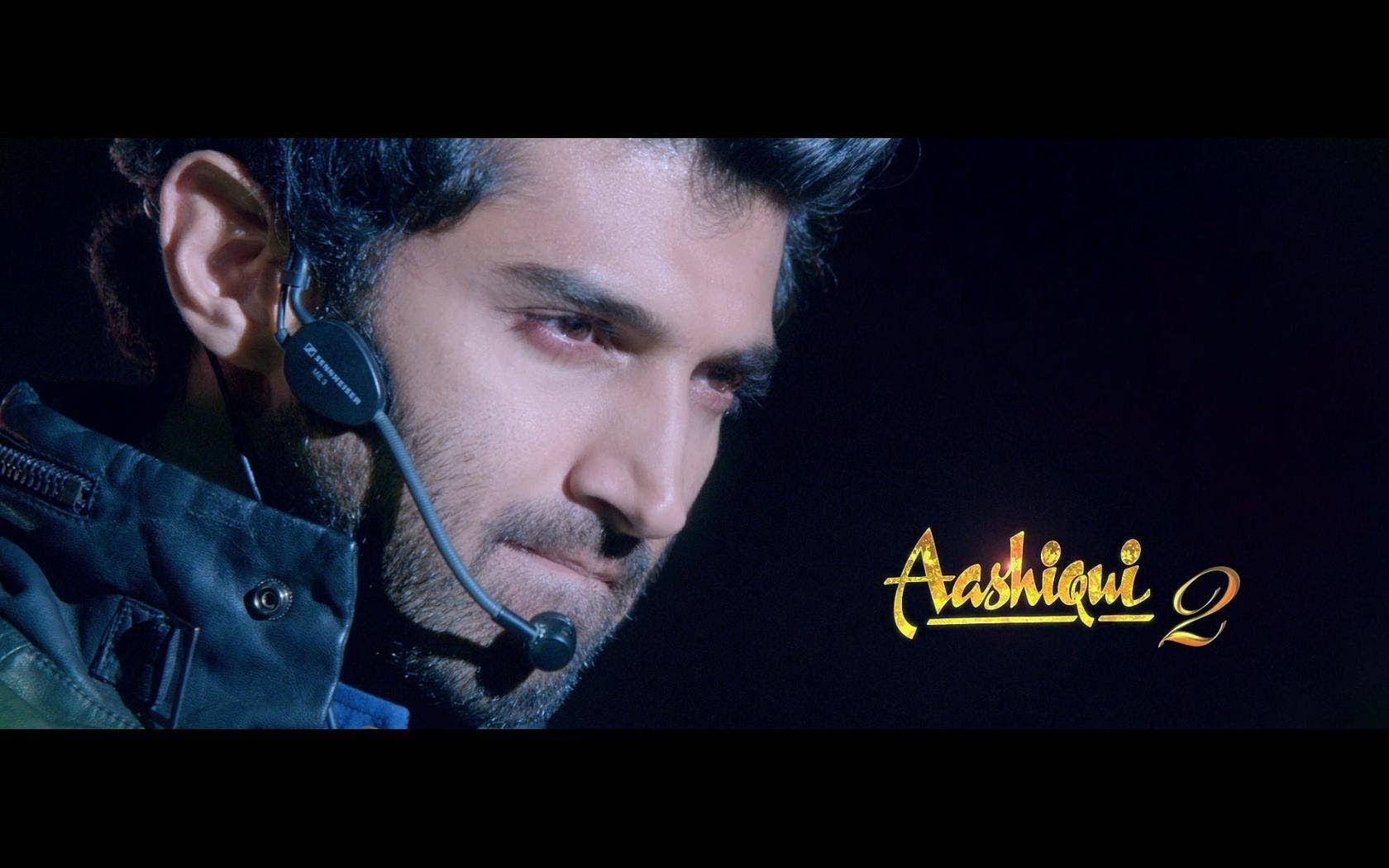 Aashiqui 2 Rahul On Black Wallpaper