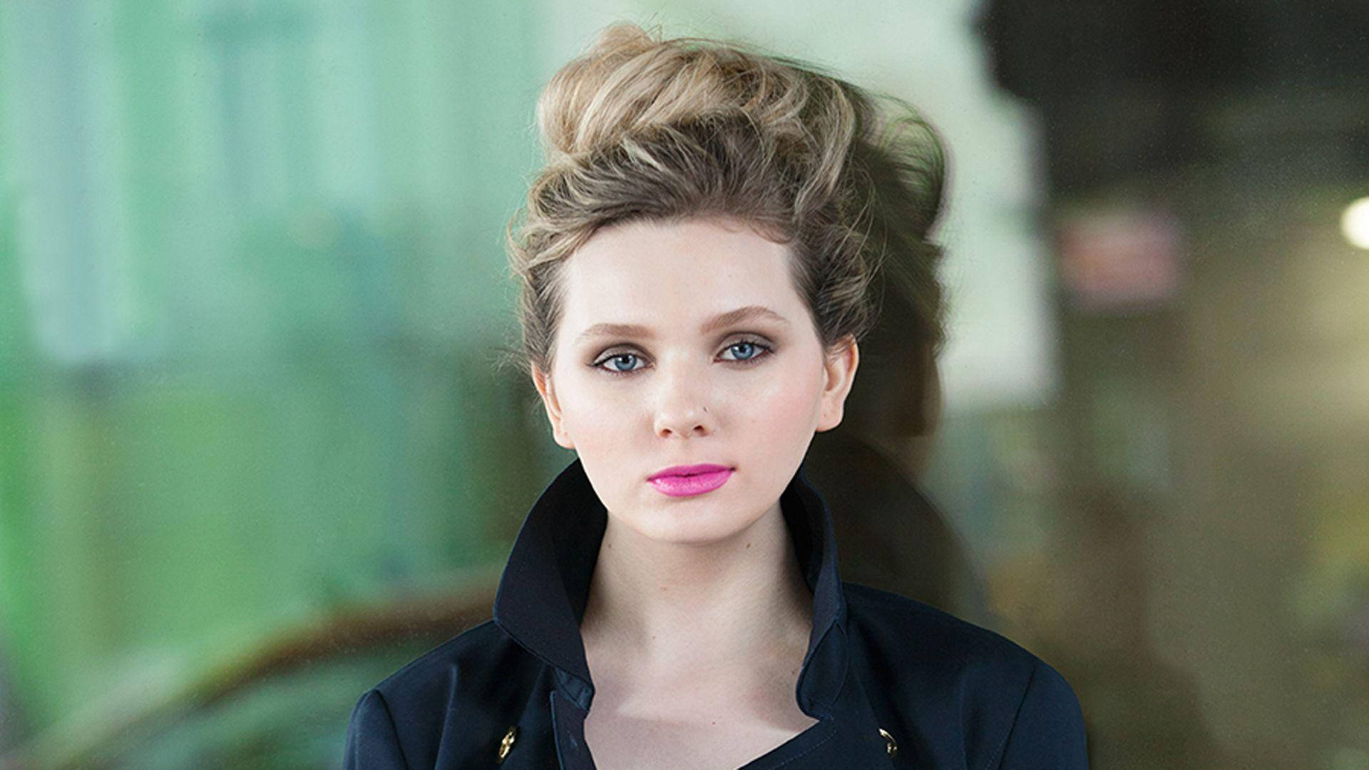 Abigail Breslin Style Caster New York Wallpaper