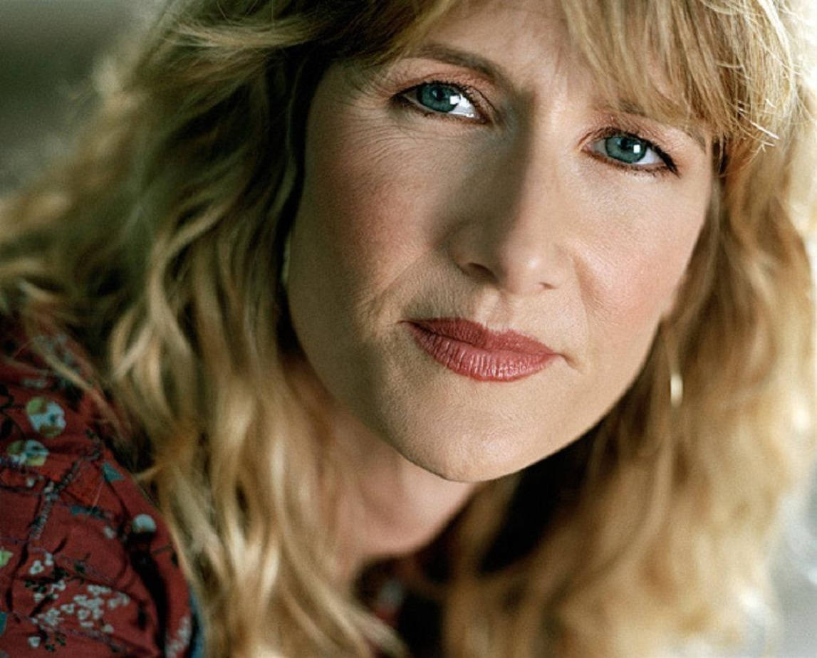 Actress Laura Dern As Amy Jellicoe Wallpaper