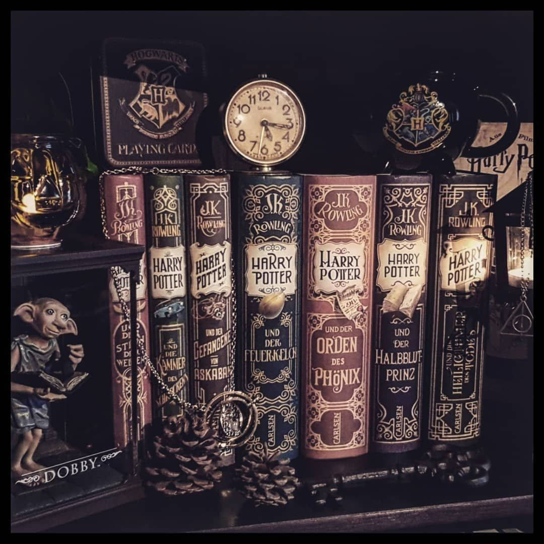 Aesthetic Harry Potter Books Wallpaper