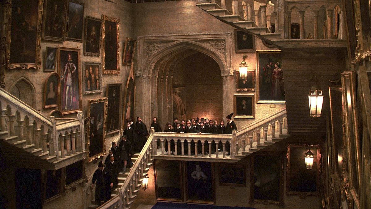Aesthetic Harry Potter Grand Staircase Wallpaper