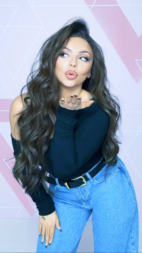 Aesthetic Jesy Nelson Wallpaper