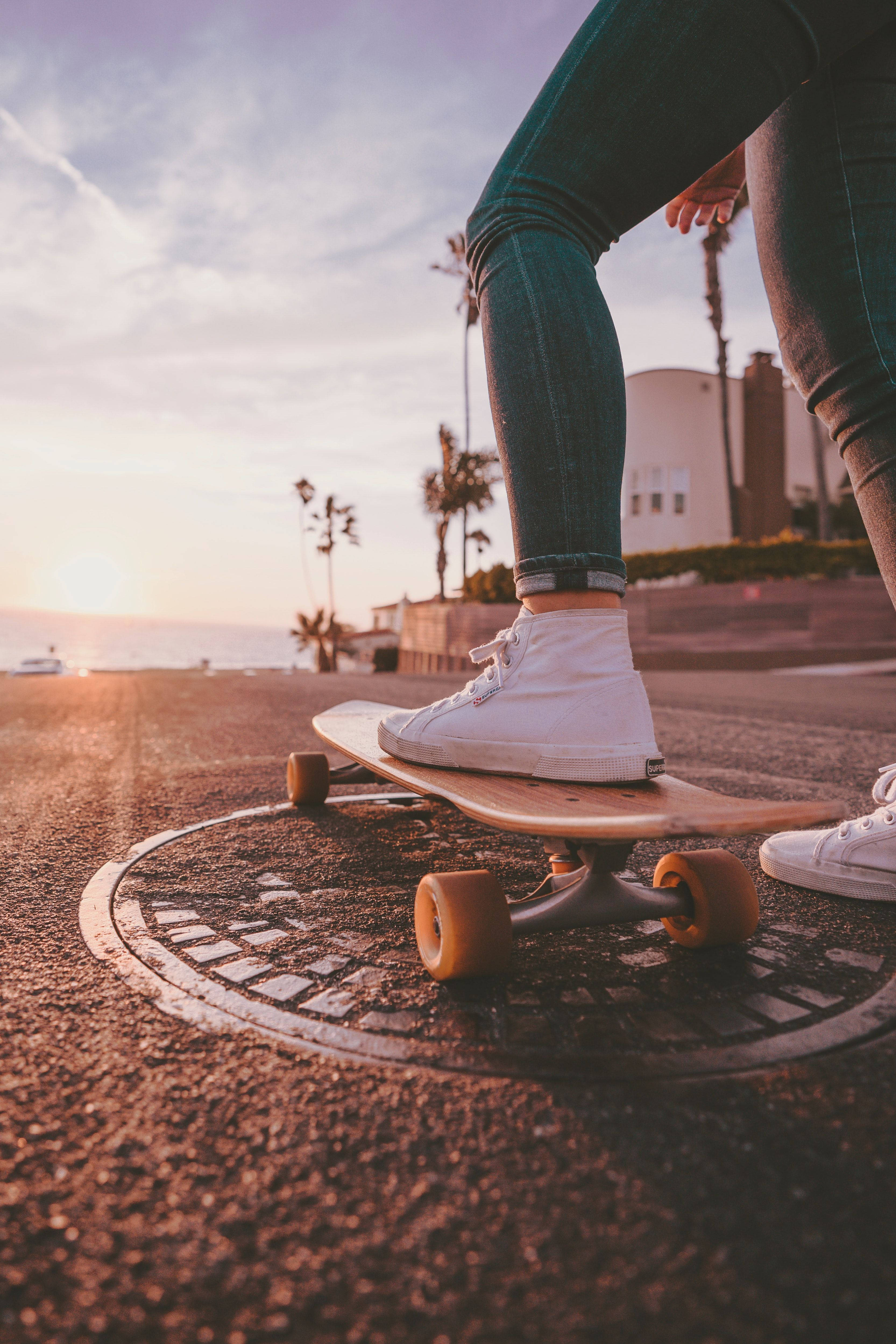 Aesthetic Skateboard Road Sun Wallpaper