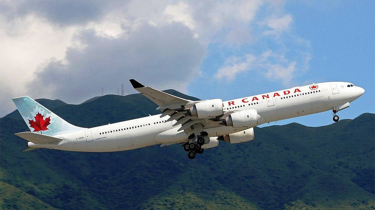 Air Canada Soaring High Wallpaper