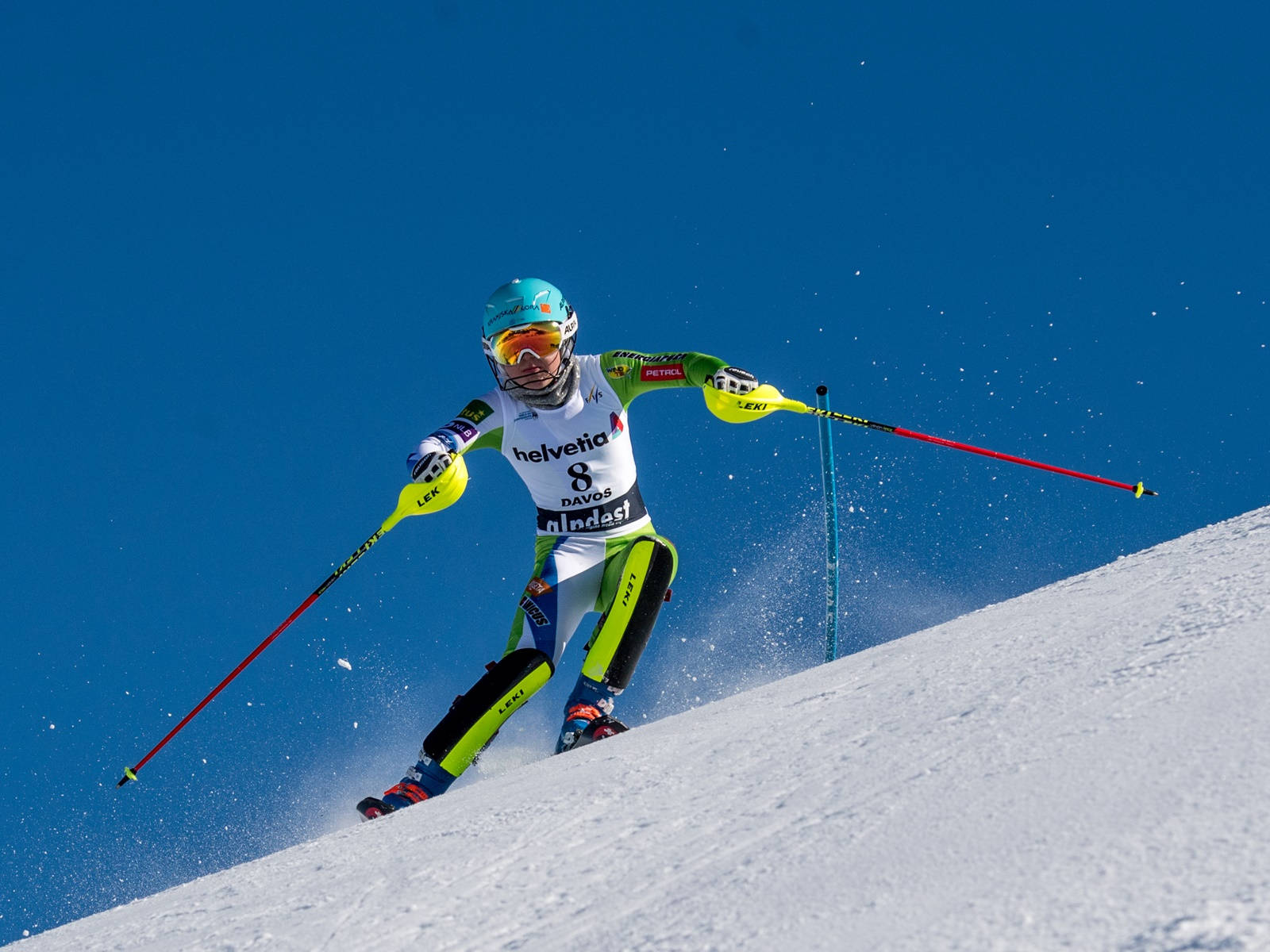 Alpine Skiing Cornering Wallpaper