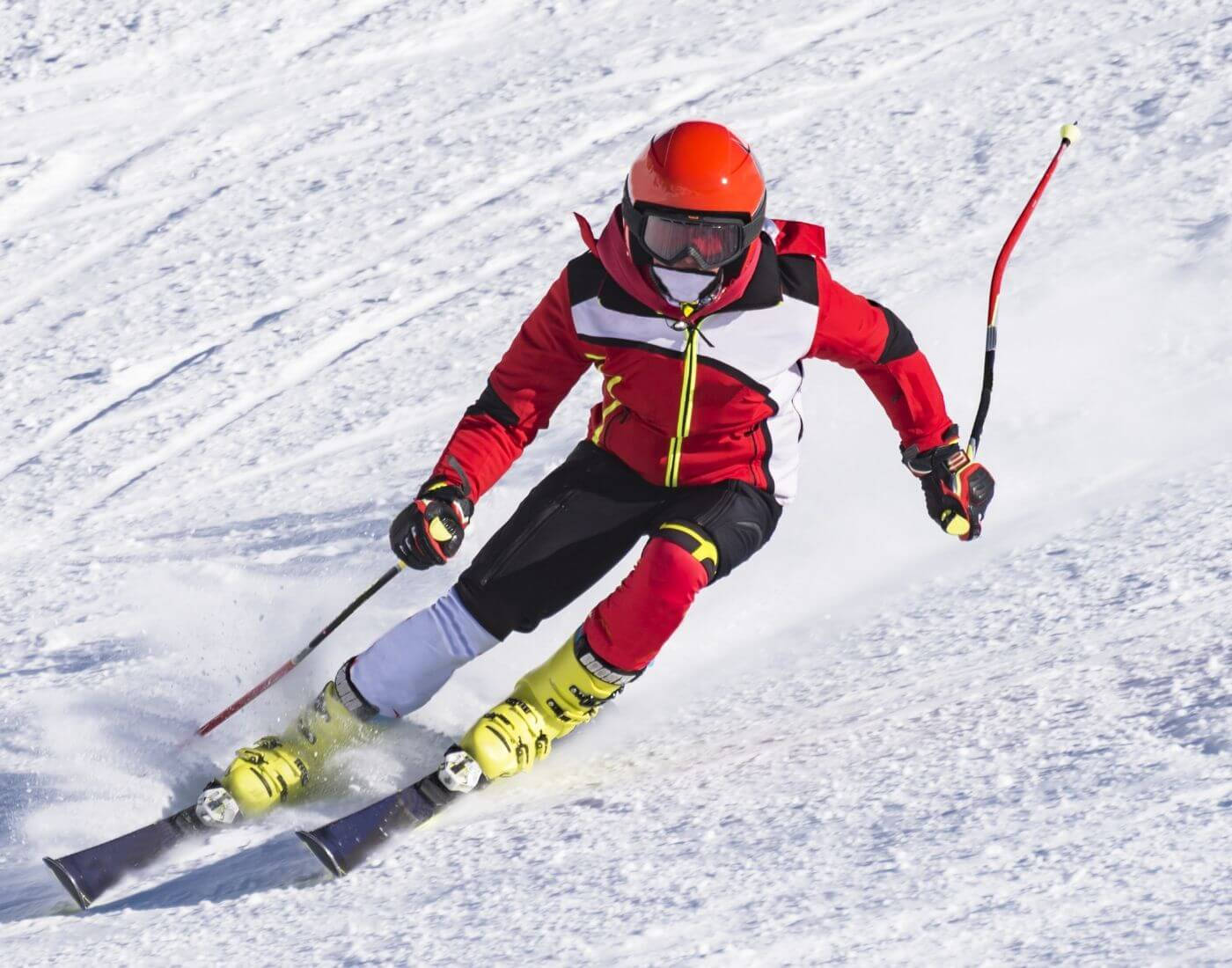 Alpine Skiing In The Hanhnenkamm Streif Wallpaper