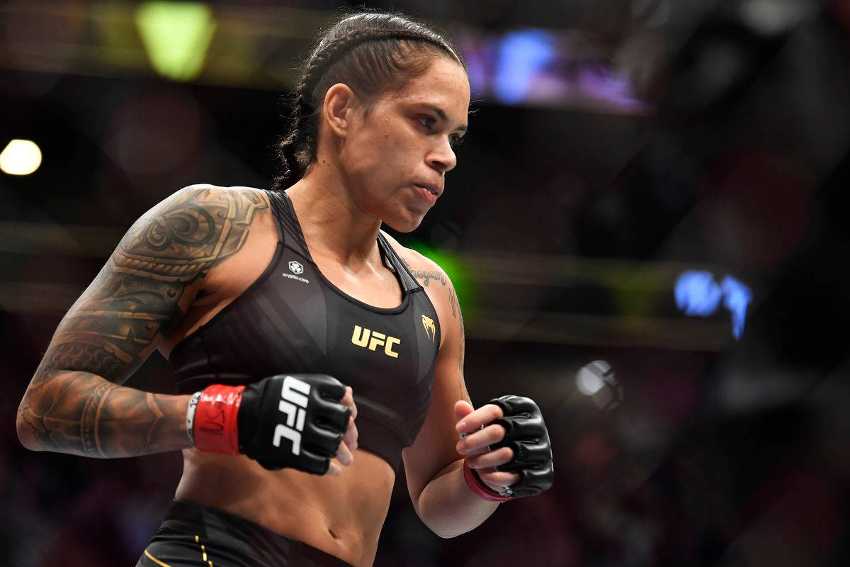 Amanda Nunes Ready Wallpaper