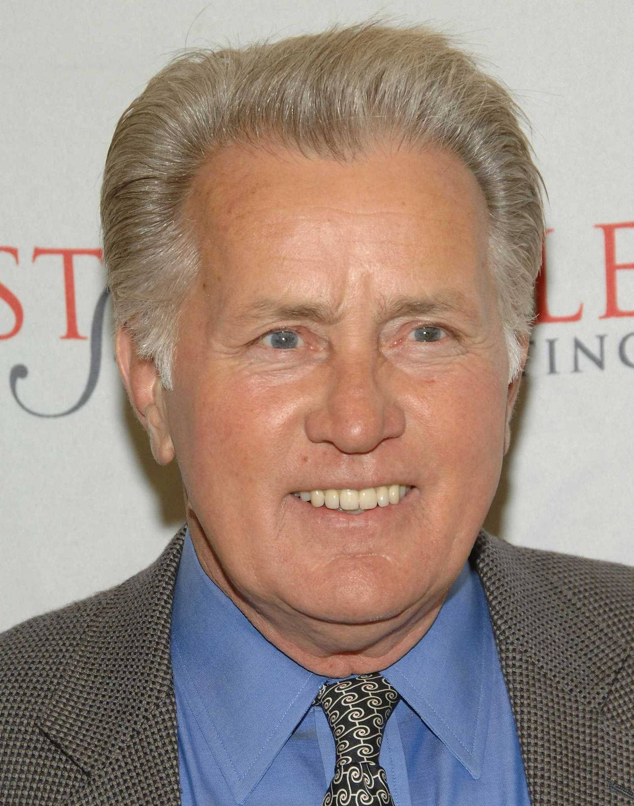 American Actor Martin Sheen Stella By Starlight Gala Wallpaper