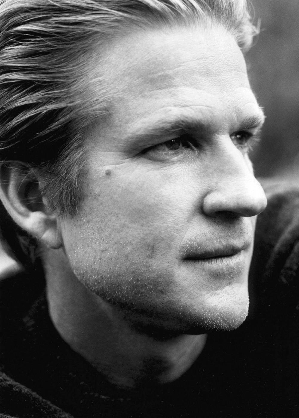 American Actor Matthew Modine Side View Greyscale Portrait Wallpaper