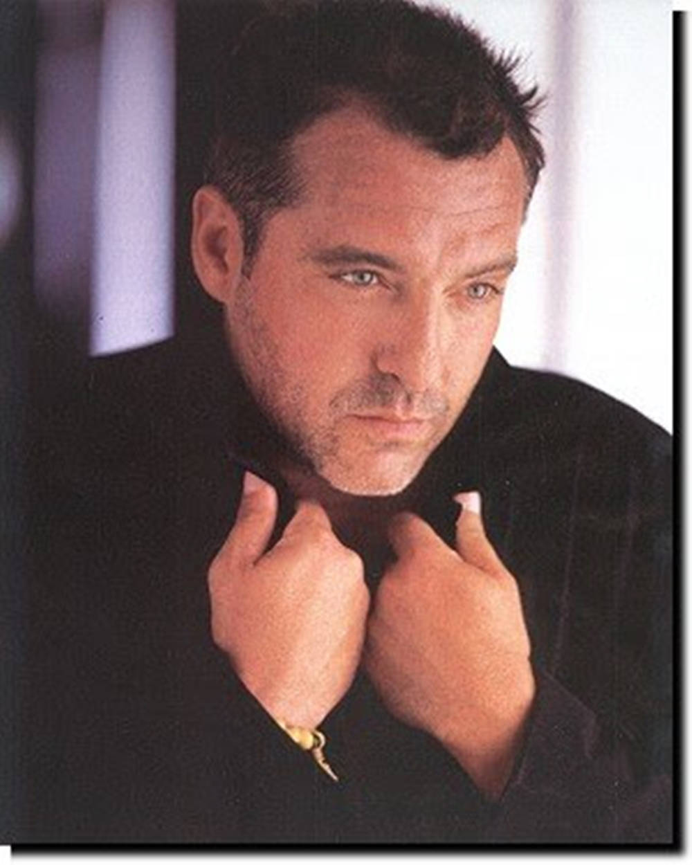 American Actor Tom Sizemore Handsome Portrait Wallpaper