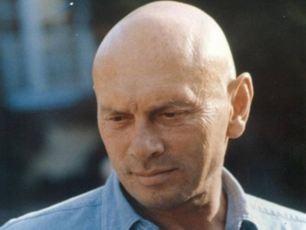 American Actor Yul Brynner Candid Shot Wallpaper