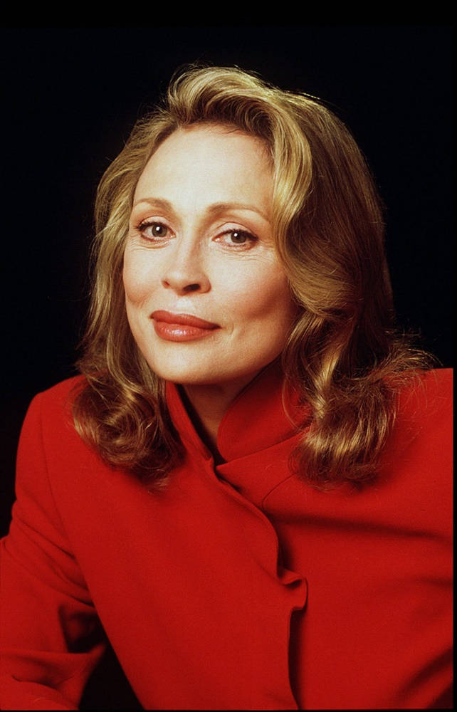 American Actress Faye Dunaway 80th Birthday 2021 Portrait Wallpaper