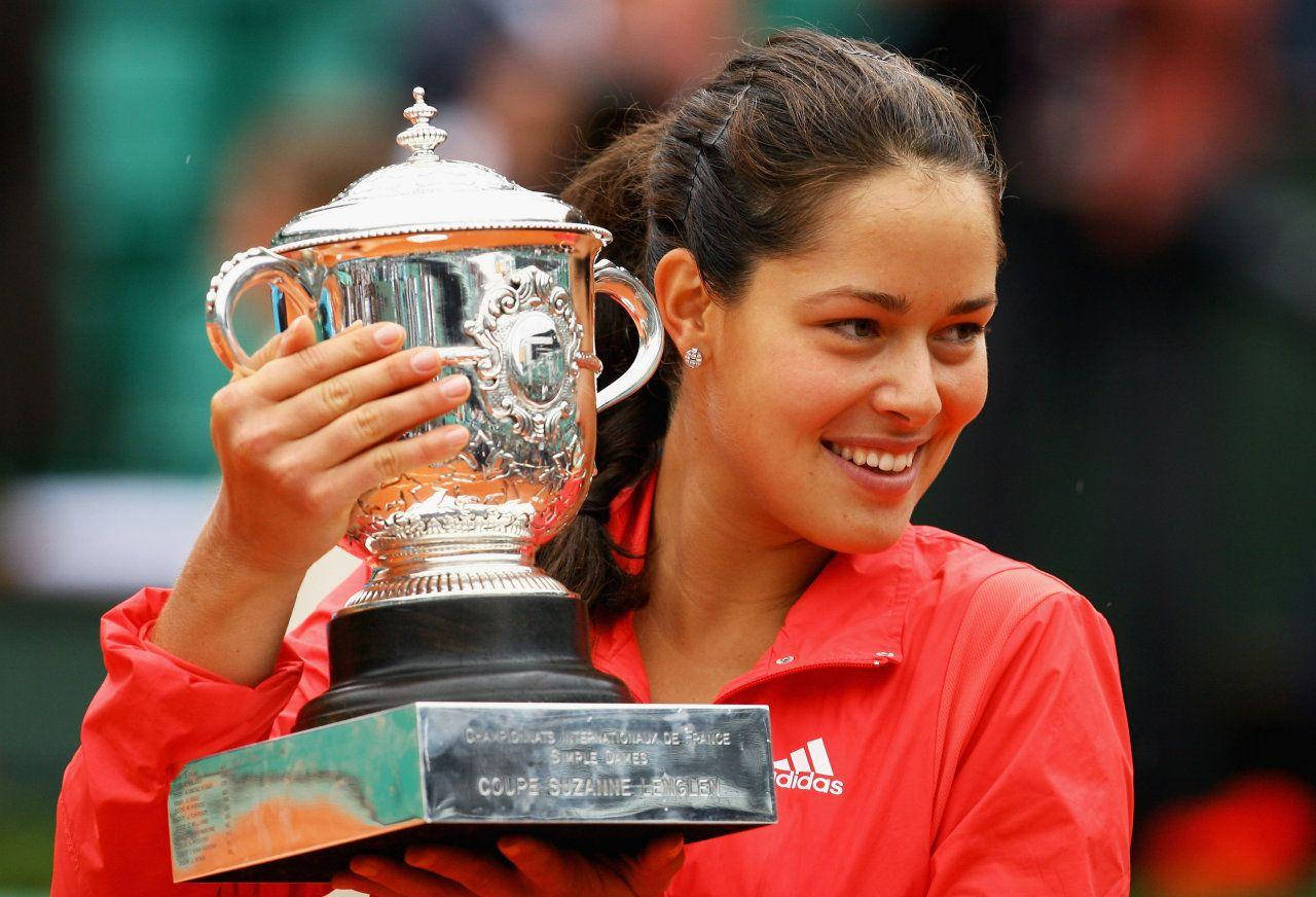 Ana Ivanović French Open Tennis Champion Wallpaper