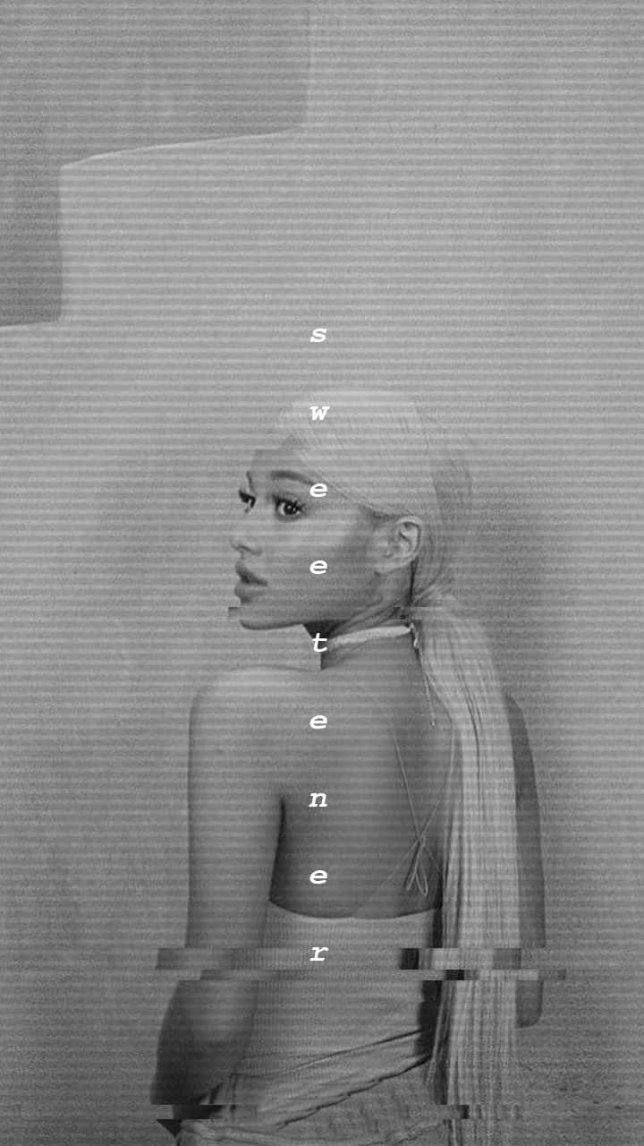 Ariana Grande - The Queen Of Pop Wallpaper