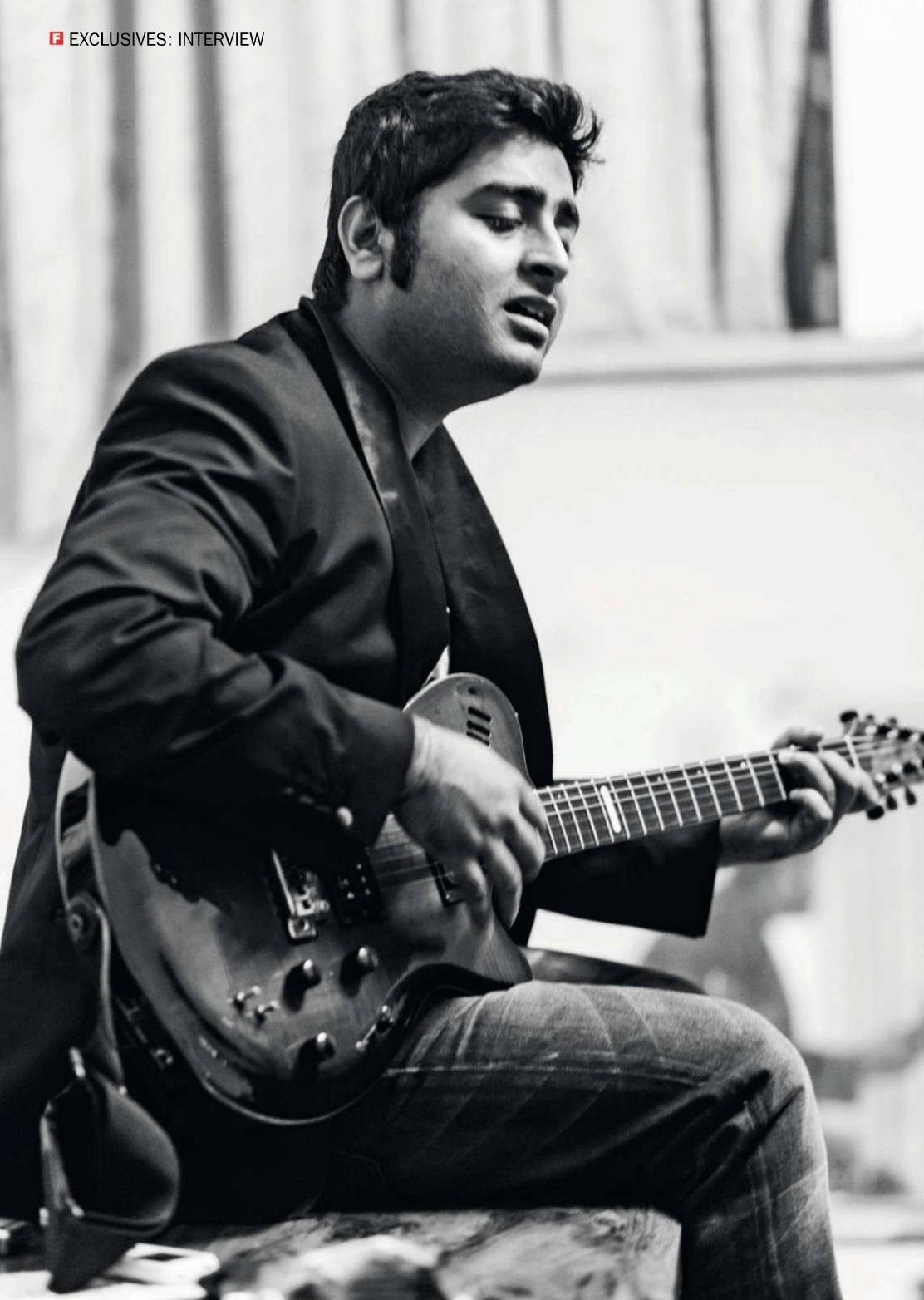 Arijit Singh Singing Passionately Wallpaper