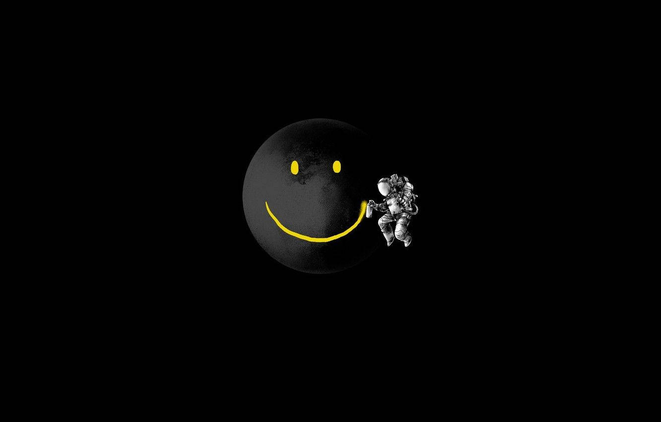 Astronaut Aesthetic Smiley Moon Wallpaper