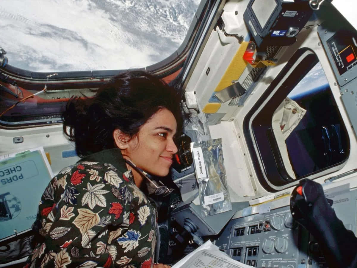 Astronaut Kalpana Chawla Space Shuttle Cockpit Wallpaper