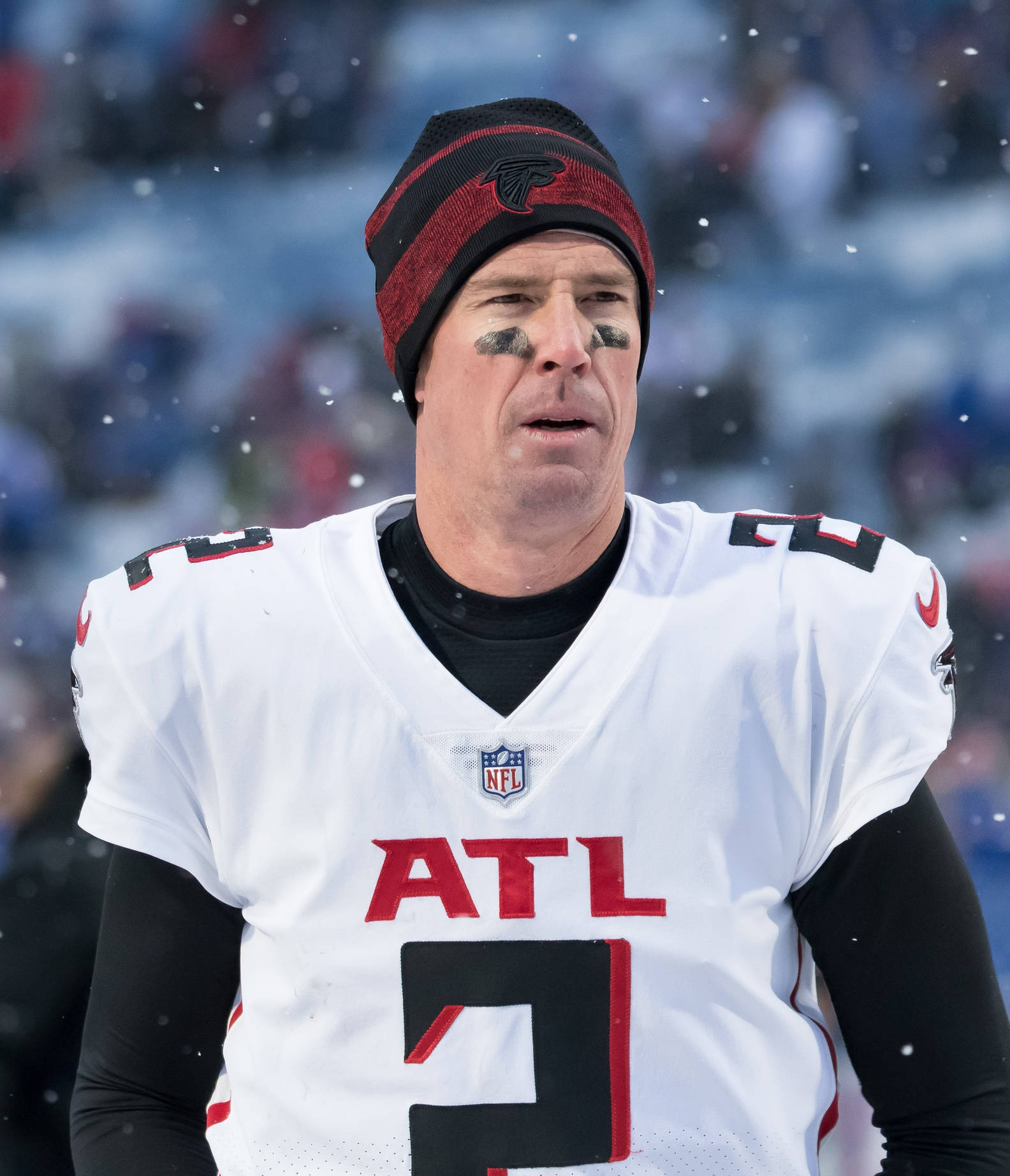 Atlanta Falcons Matt Ryan Wearing A Beanie Wallpaper