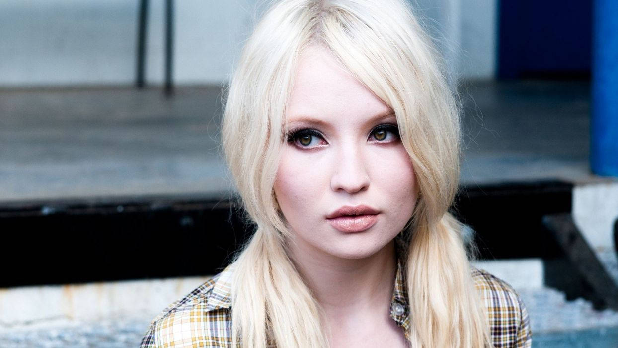 Australian Actress Emily Browning Platinum Blonde Hair Wallpaper