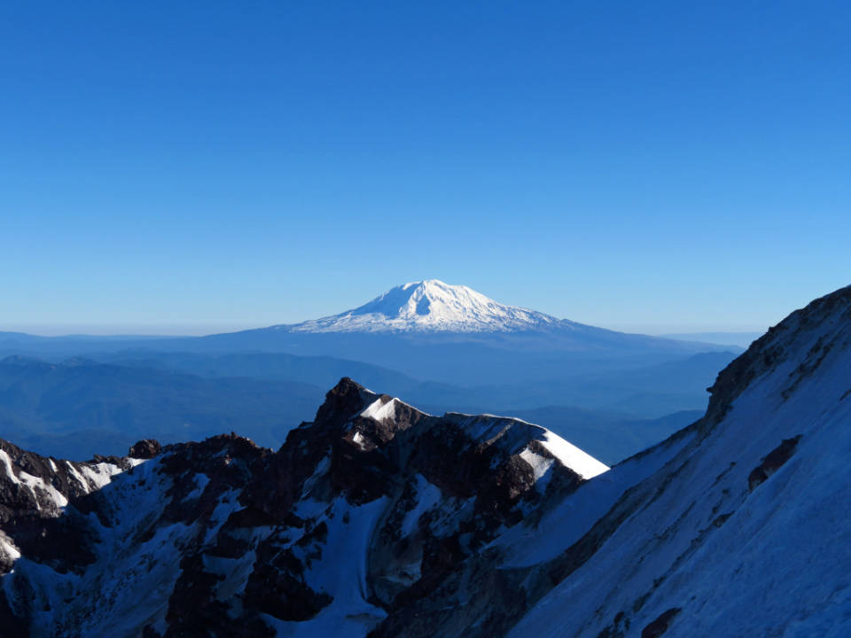 Beautiful Blue Mountain And Sky Wallpaper