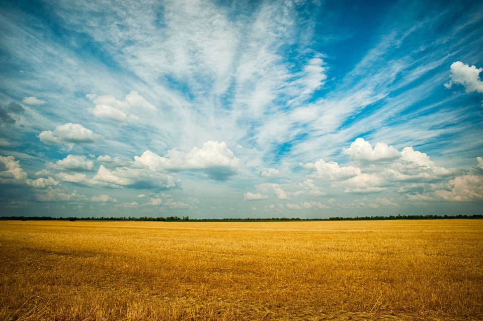 Beautiful Blue Sky With Clouds Wallpaper