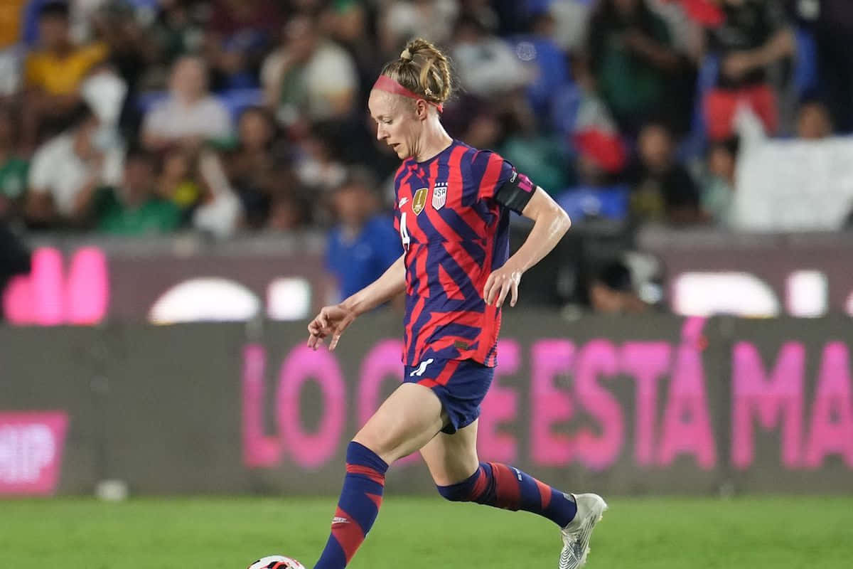 Becky Sauerbrunn, Dominating The Soccer Field Wallpaper