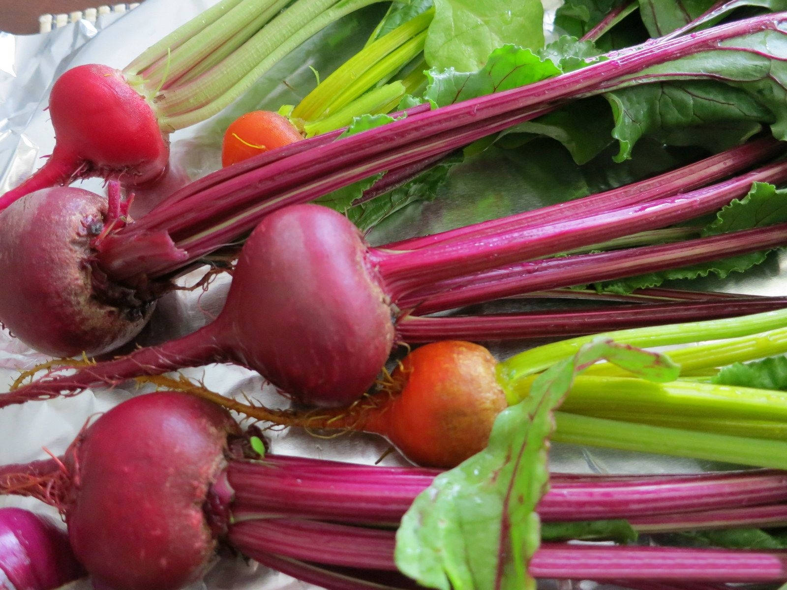 Beetroot And Red Radish Veggies Wallpaper