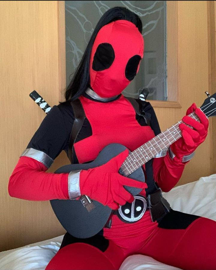 Bella Poarch As Deadpool Cosplay Wallpaper