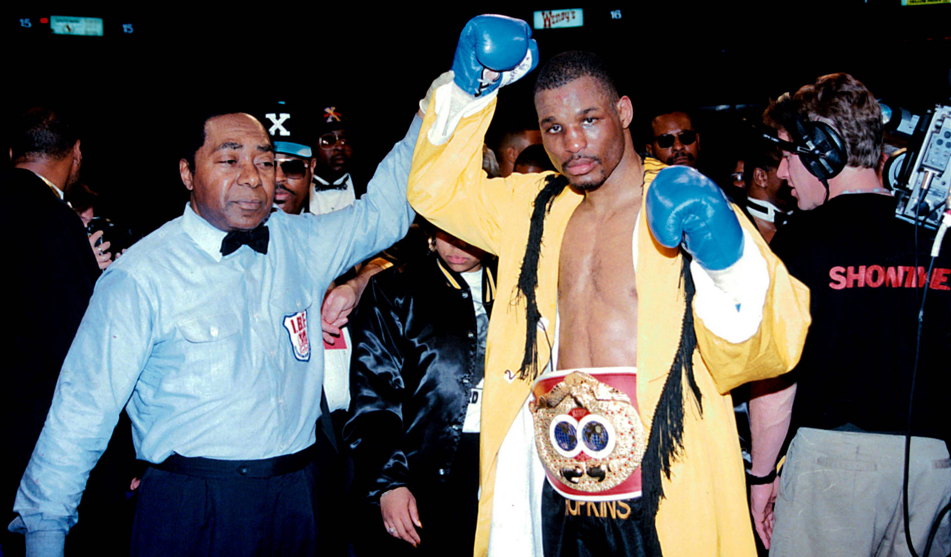 Bernard Hopkins Winning A Title Wallpaper