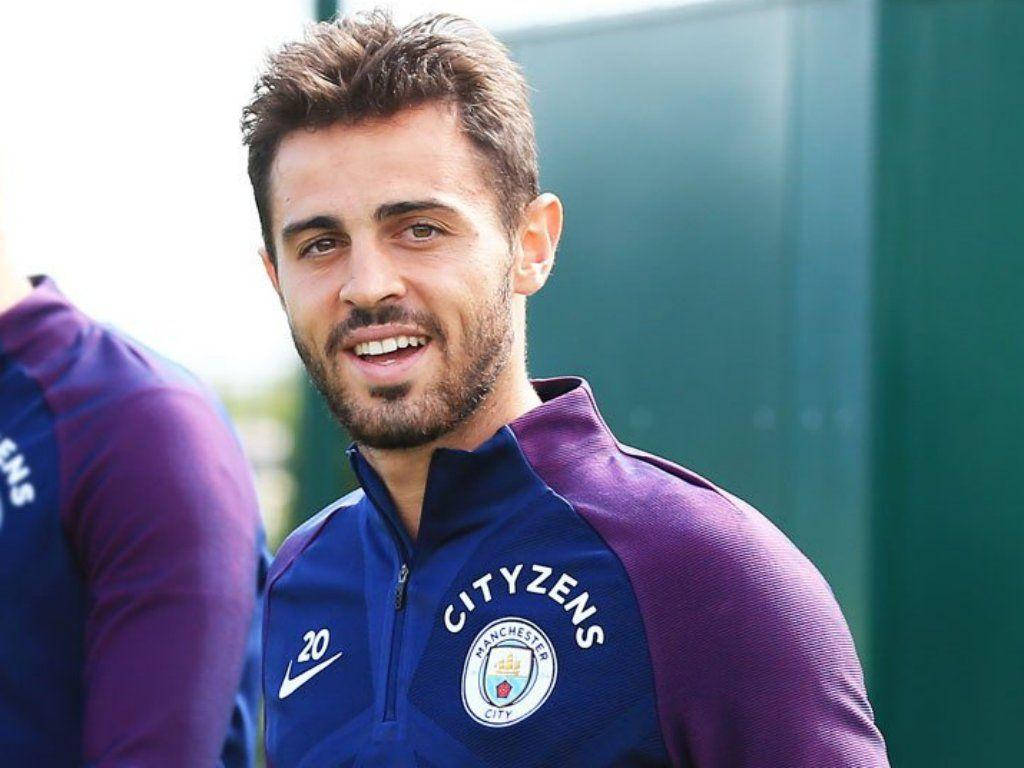 Bernardo Silva Smiling In A Purple Uniform Wallpaper