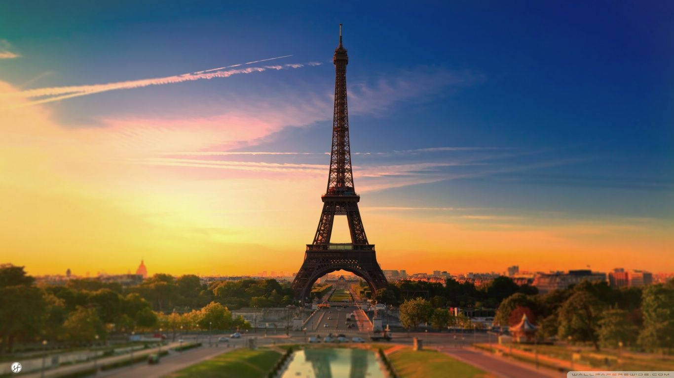 Best Eiffel Tower In Paris Wallpaper