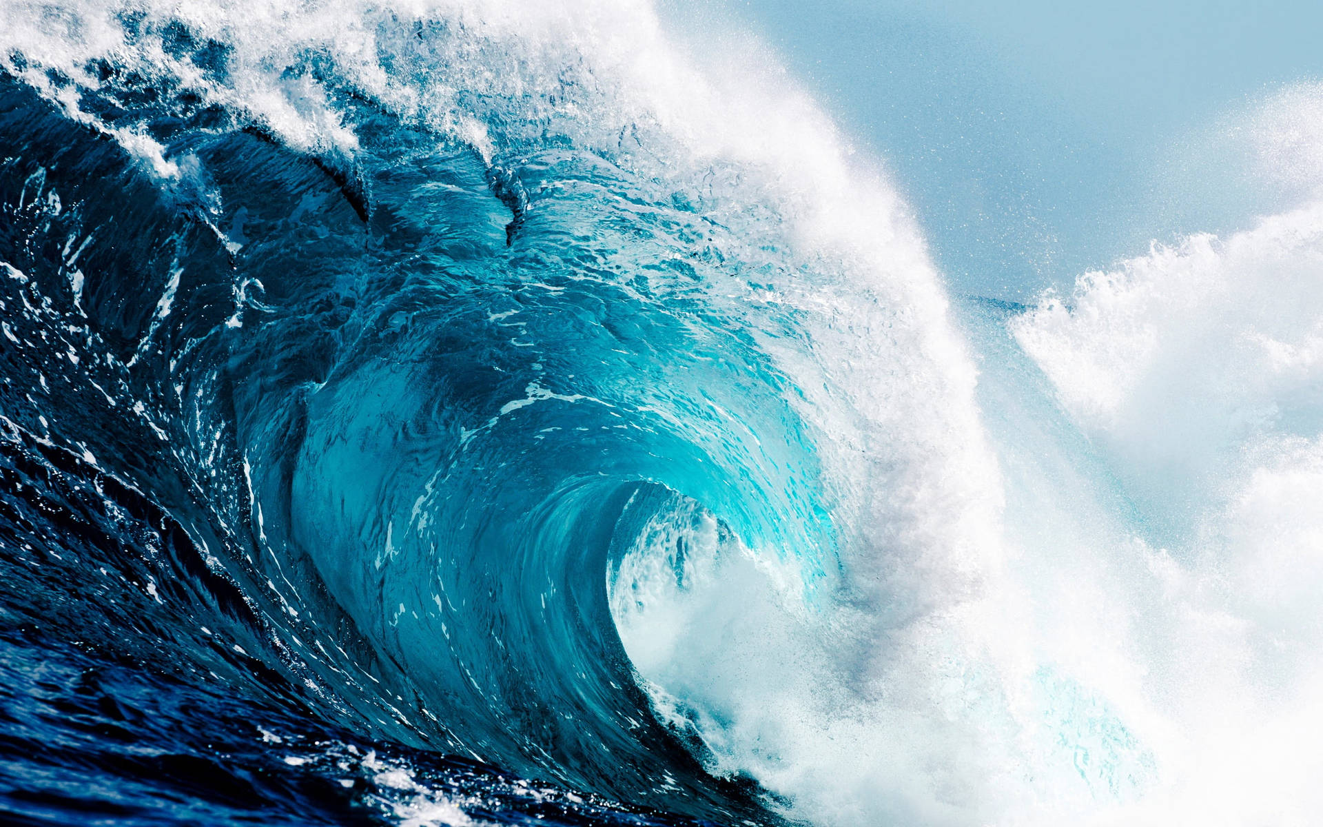 Big Blue Ocean Wave Wallpaper