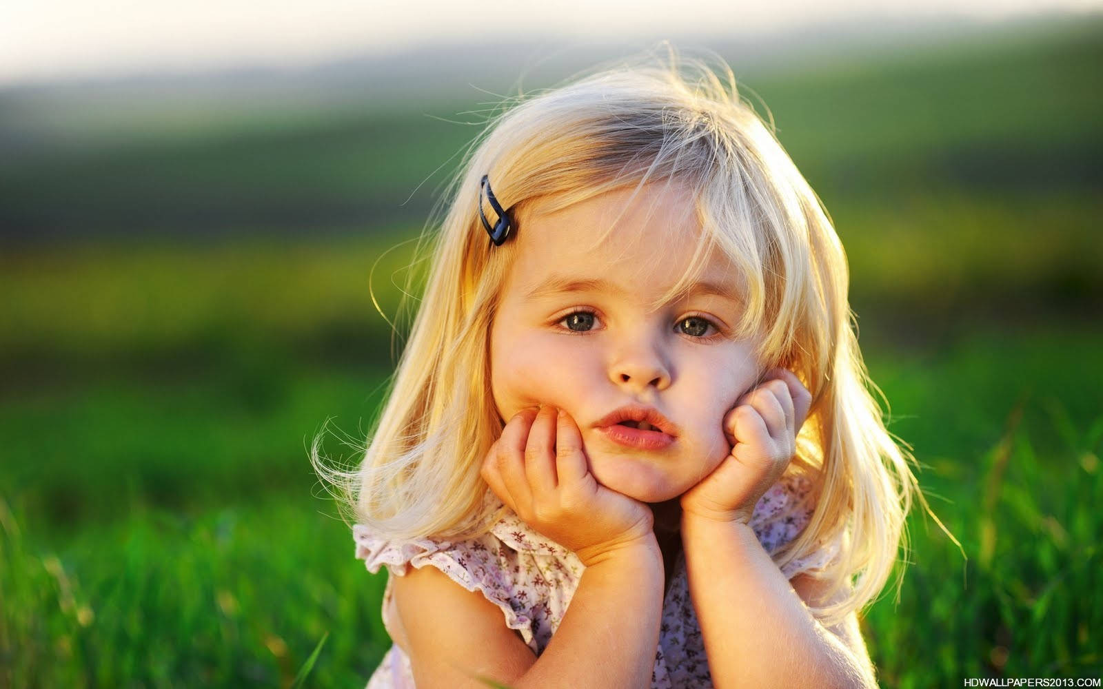 Blonde Girl Child With Sunlight Wallpaper