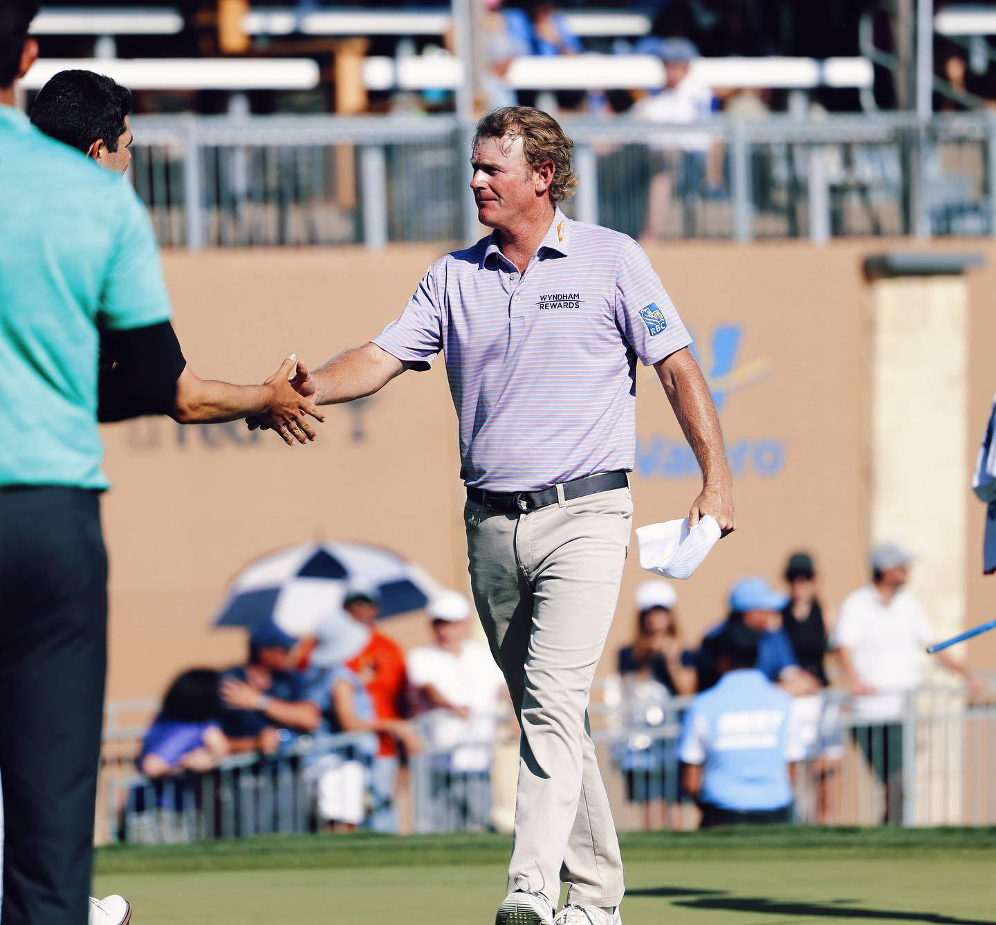 Brandt Snedeker Reaching For Handshake Wallpaper