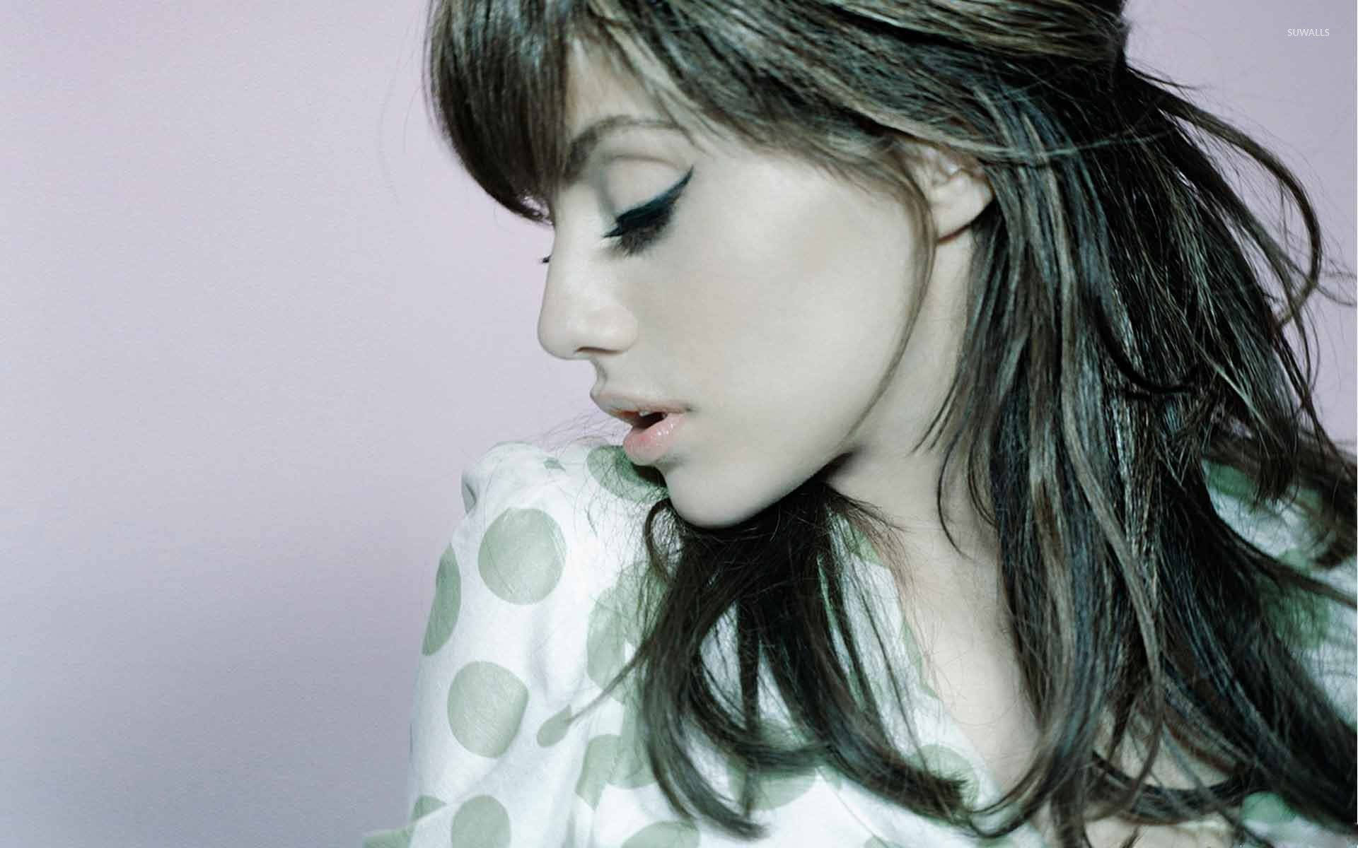 Brittany Murphy Celebrity And Model Wallpaper | WallpapersOK, image size:1920x1200