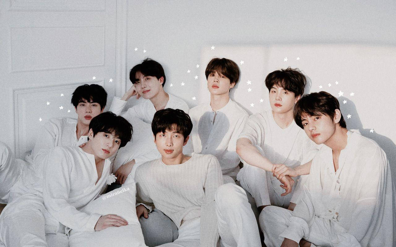 Bts 2020 In White Wallpaper