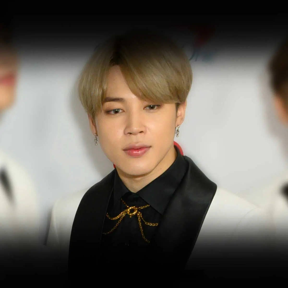 Bts Jimin In Vignette Photograph Wallpaper