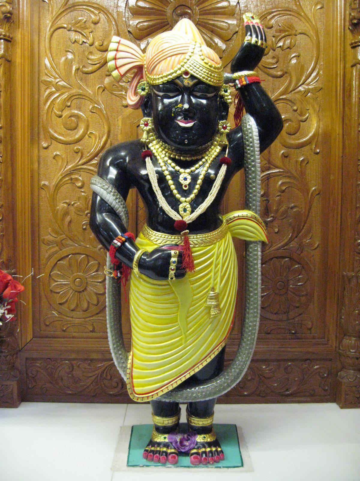 Buff Shrinathji Statue Wallpaper