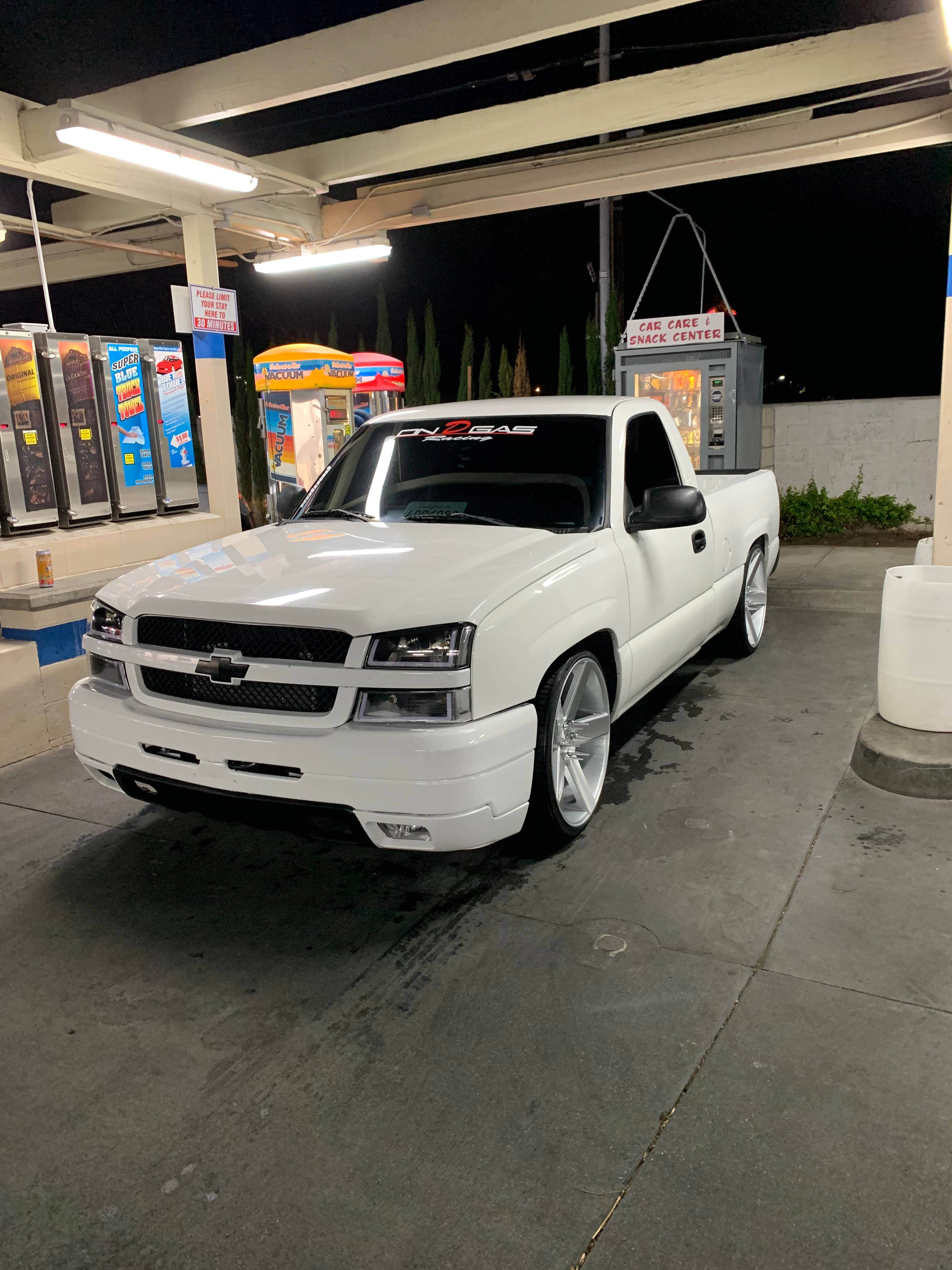 Bulky White Dropped Truck Wallpaper