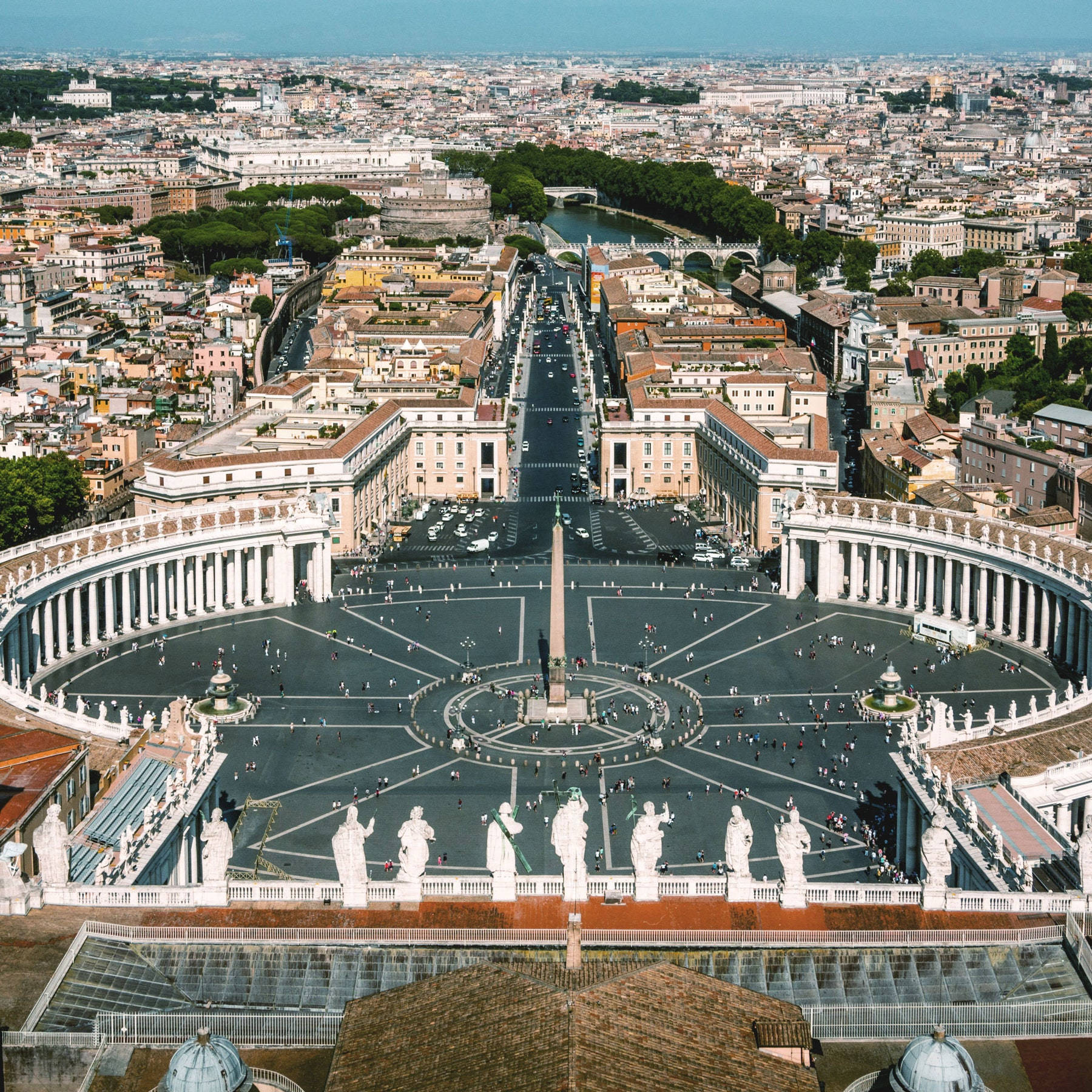 Busy Day In Vatican City Wallpaper