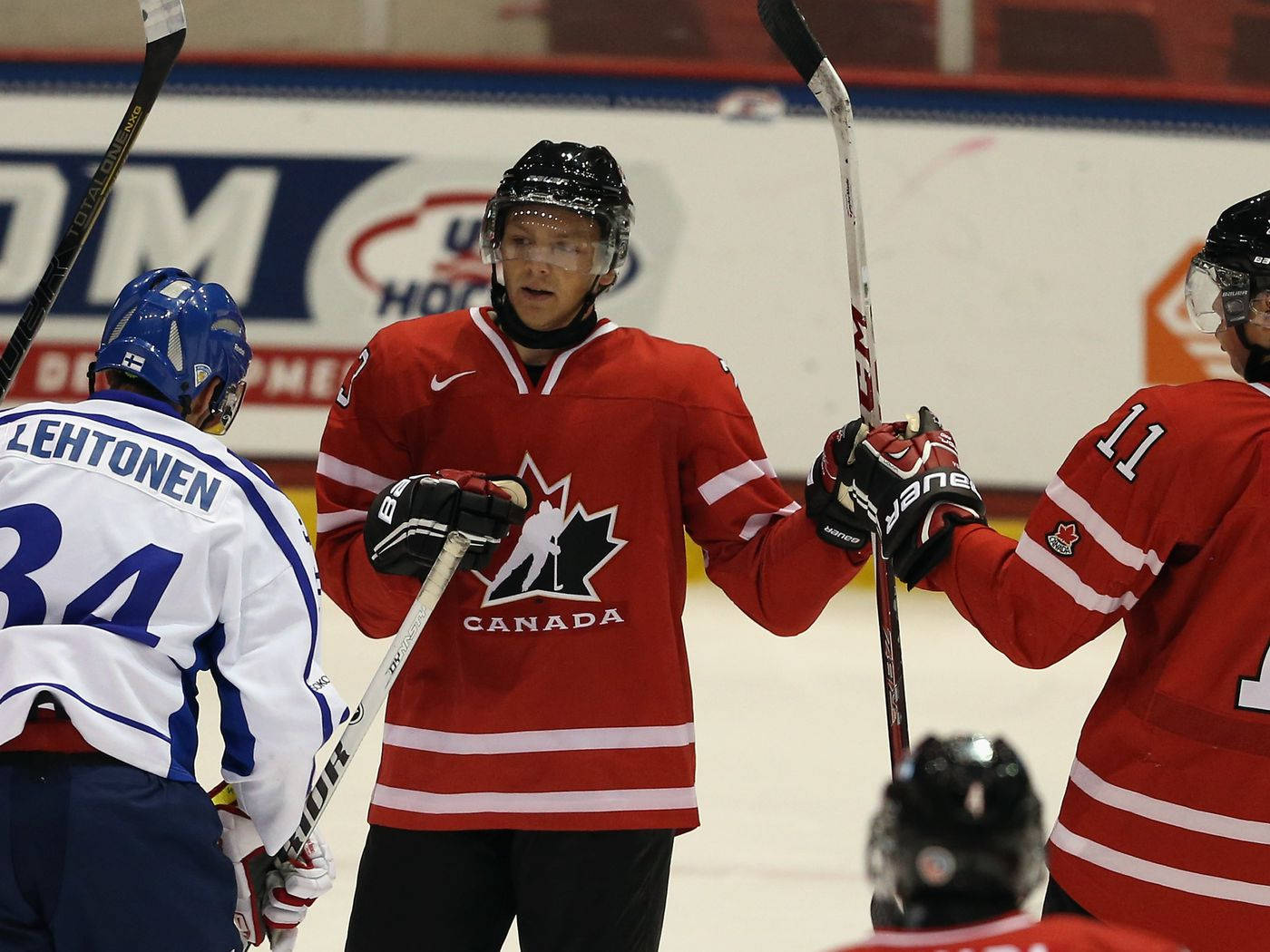 Canadian Sam Reinhart Kootenay Ice Candid Shot 2014 Wallpaper