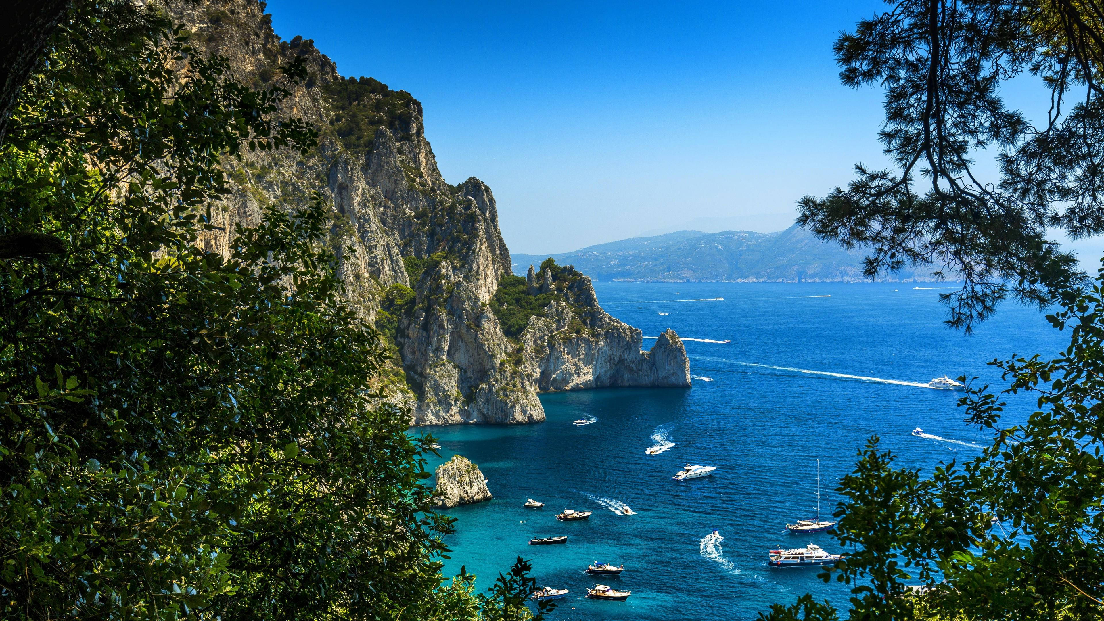 Capri Italy Rocky Cliff Wallpaper