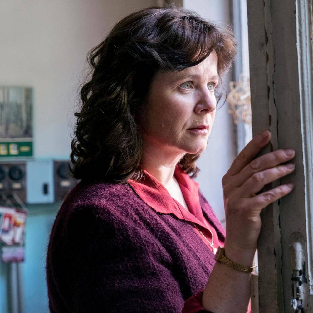 Caption: Emily Watson Portraying The Character Ulana Khomyuk Wallpaper