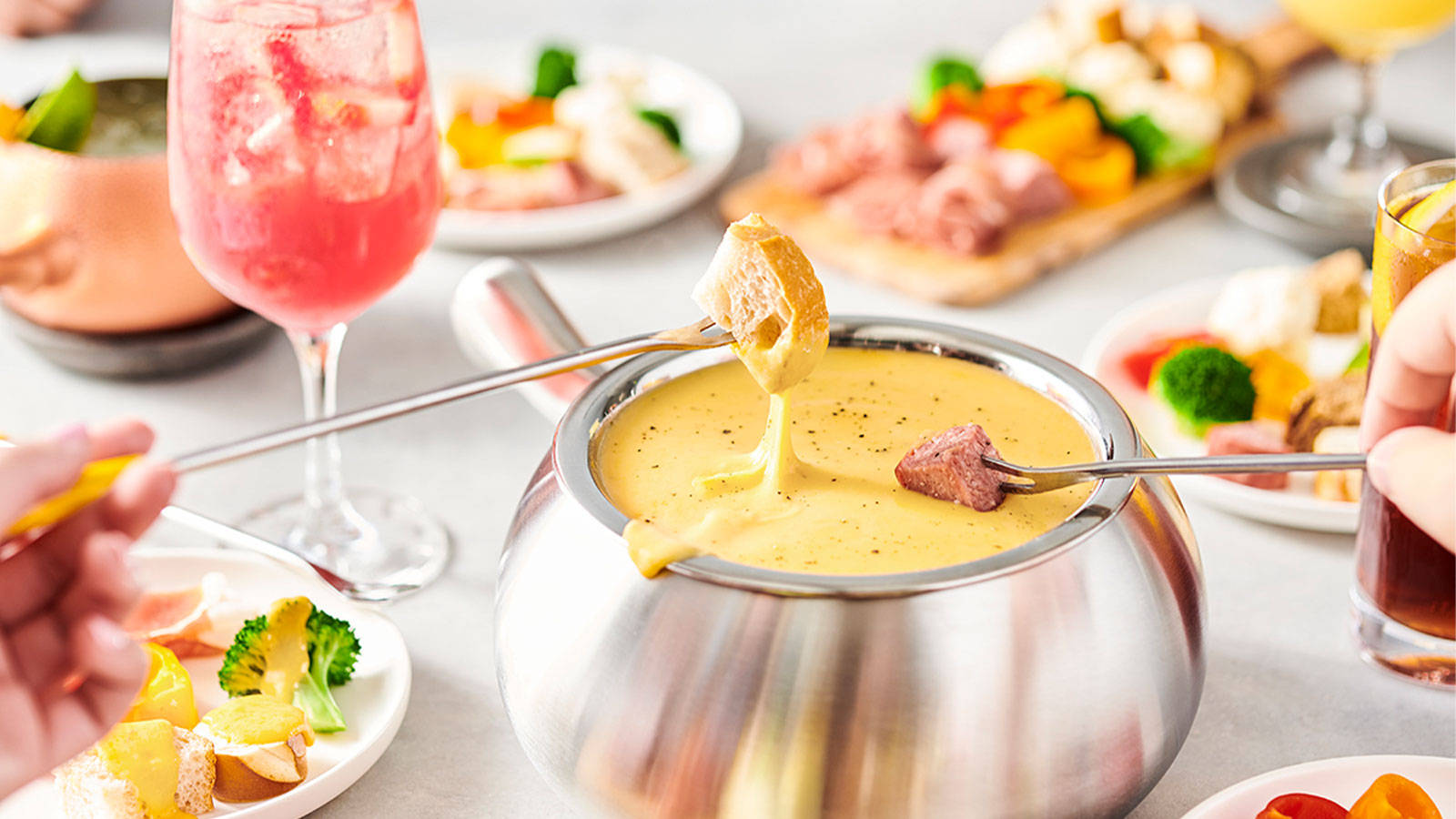 Captivating Cheese Fondue Wallpaper