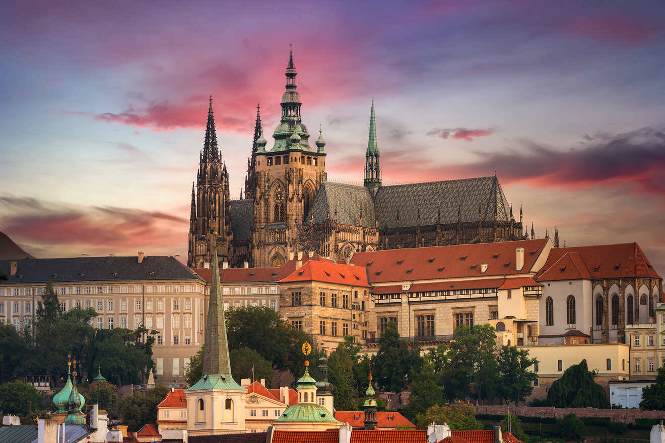 Captivating View Of The Prague Saint Vitus Cathedral Wallpaper